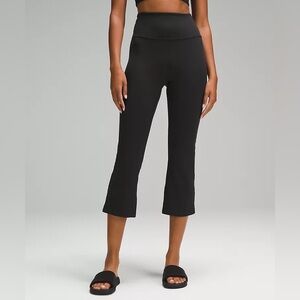 Lululemon Groove Super-High-Rise Crop 23" Nulu